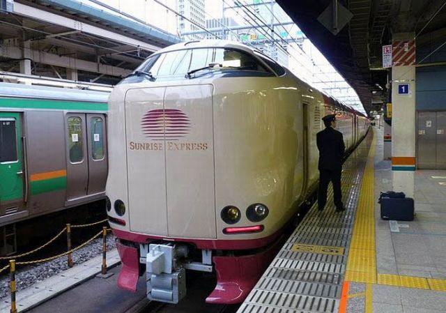 Вагоны японских ночных поездов
